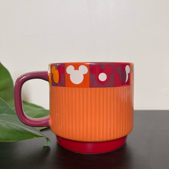 Mickey Mouse Memories Mug - Picture 4 of 7